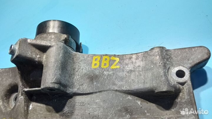 Кронштейн генератора для Volkswagen