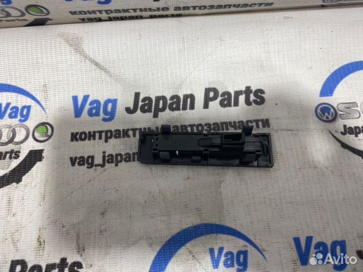 Выключатель подушки безопасности Volkswagen Tiguan