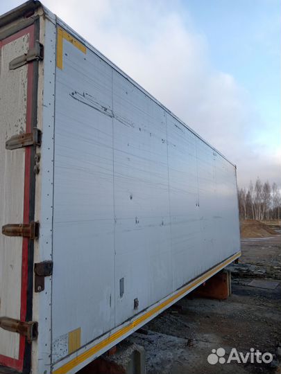 Будка с рефрижератором и гидробортом