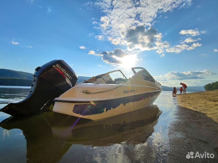 Прогулки на катере по Красноярскому морю, вейкборд