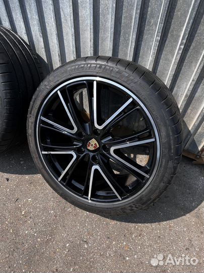 Оригинальные колеса Porsche Panamera R21