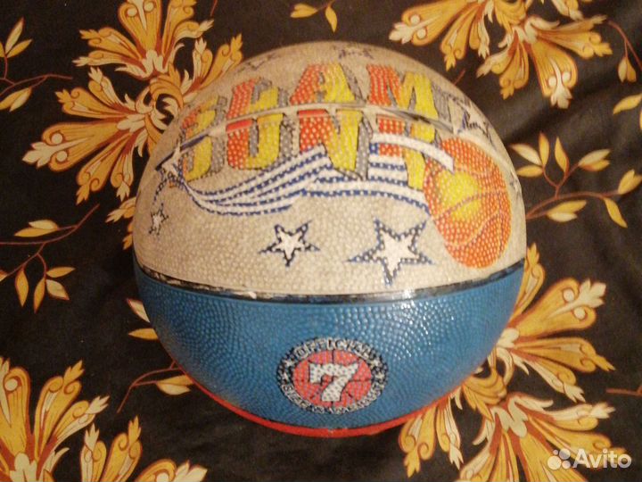 Баскетбольный мяч