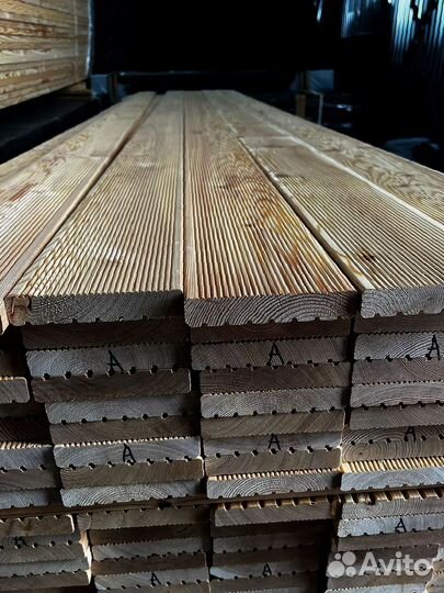 Доставка досок из лиственницы 100x100 мм