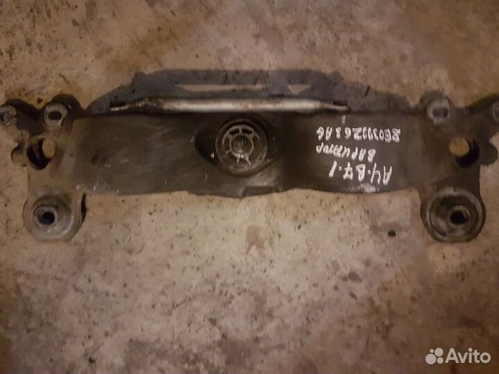Audi a4 8e b6 b7 опора АКПП вариатор