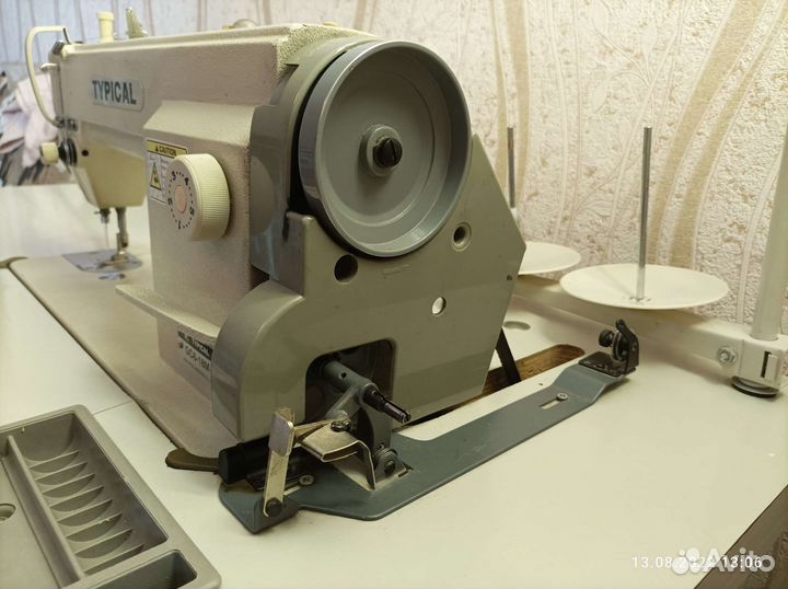 Швейная машина typical