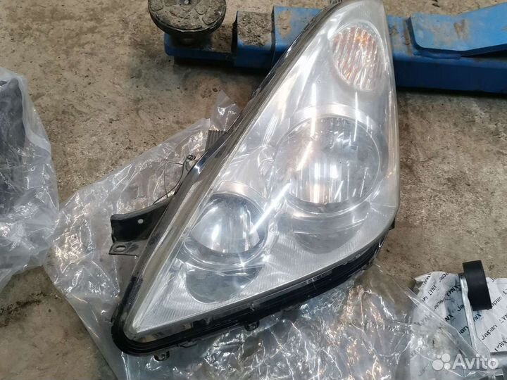 Фара левая Toyota wish XE10