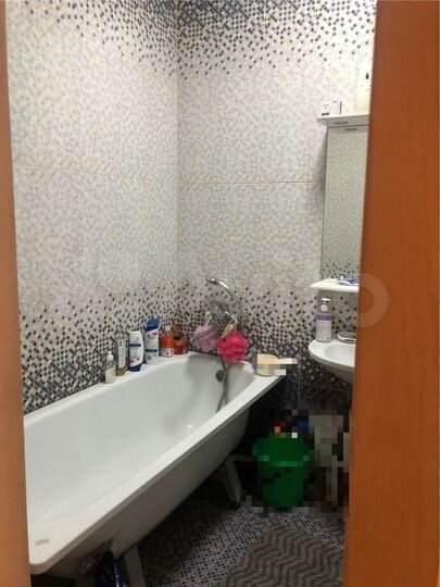 2-к. квартира, 58 м², 1/9 эт.