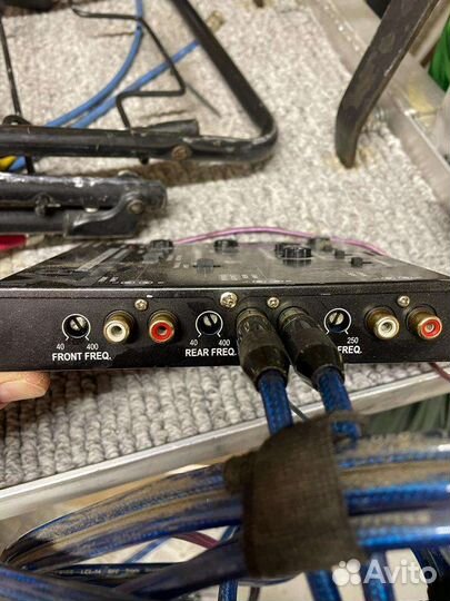 Lanzar vibe-X8. 3-полосный электронный кроссовер