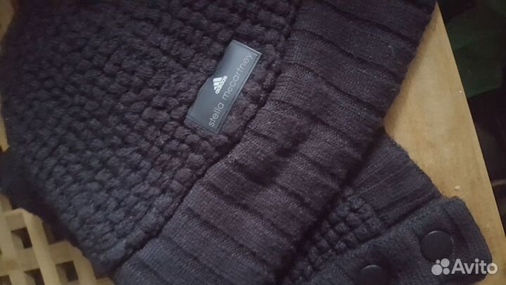 Шапка-кепка и шарф adidas by stella maccartney