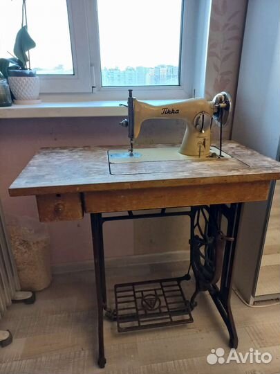 Швейная машина Tikka