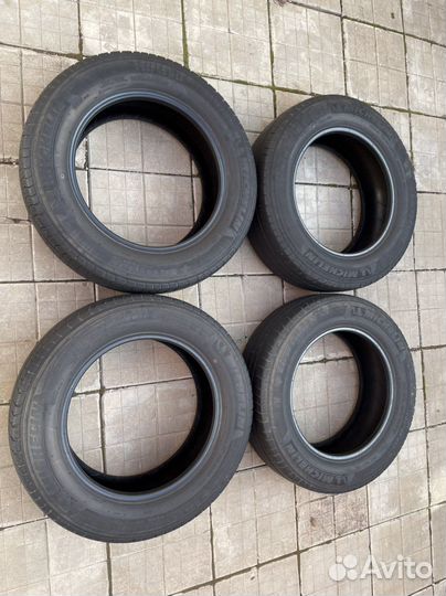 Michelin Latitude Tour HP 225/65 R17 102H