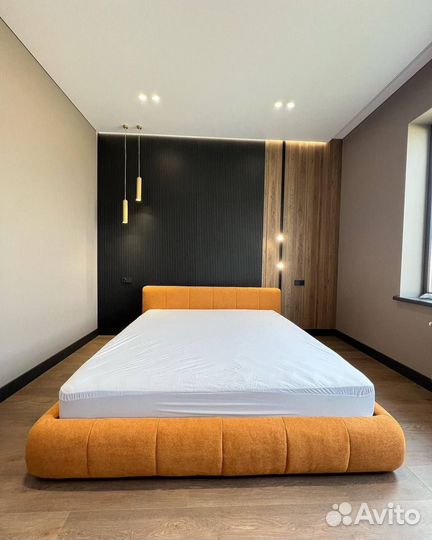 Кровать с изголовьем Двухспальная