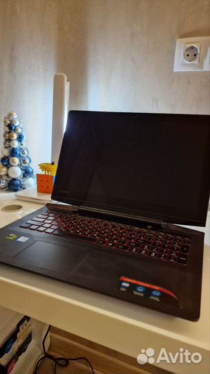 Lenovo ideapad Y 700