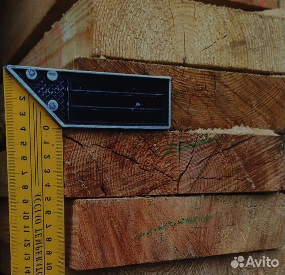 Доски лиственницы 45x130 мм, качественно обработанные