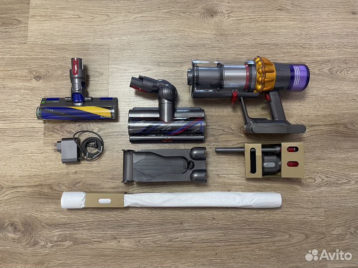 Пылесос Dyson V15 Detect Absolute. Оригинал
