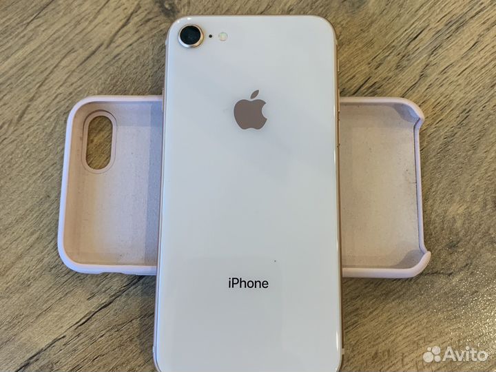 Телефон iPhone 8