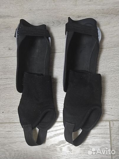 Футбольные щитки детские S