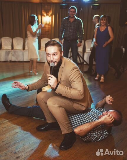 Ведущий на свадьбу