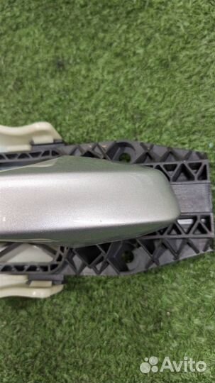 Ручка наружная двери передней правой Skoda Octavi