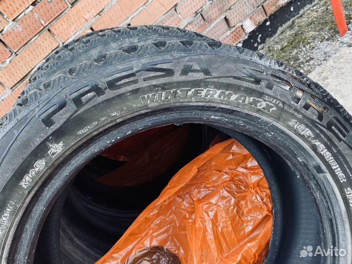 Maxxis MA-SLW Presa Spike 205/55 R16