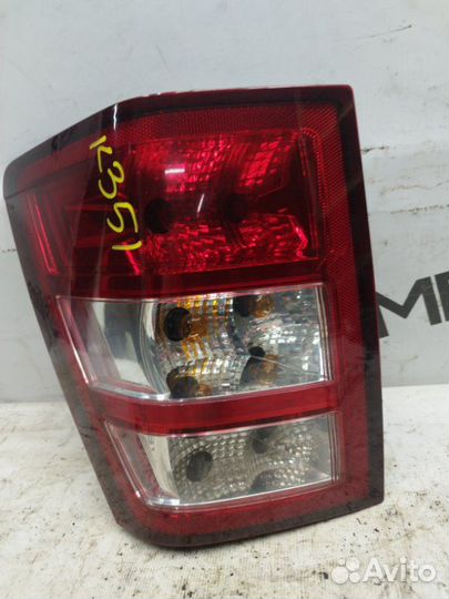 Фонарь левый Jeep Grand Cherokee (WK)