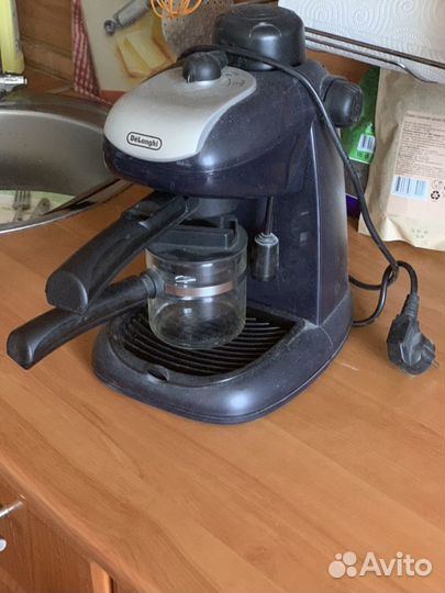 Кофеварка Делонг, однорожковая