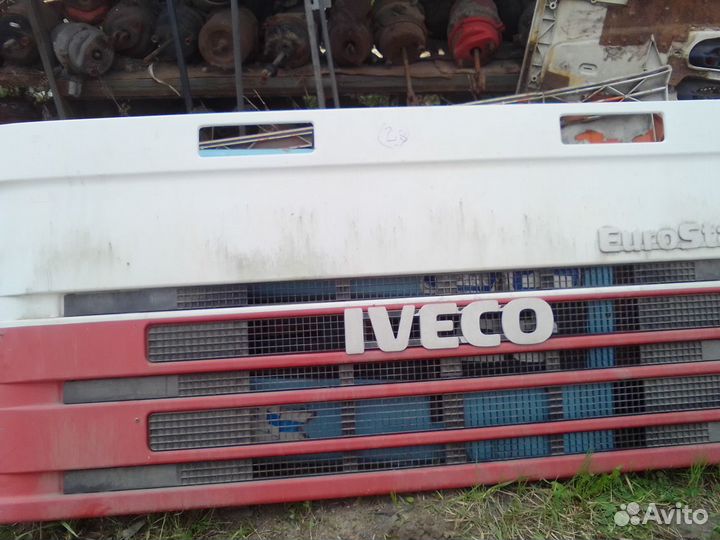 Решетка радиатора капот iveco eurostar