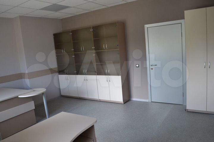 Офис 29,5 м², складское помещение 65 м²