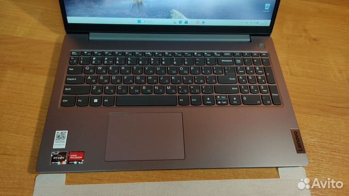 Ноутбук Lenovo (новый)