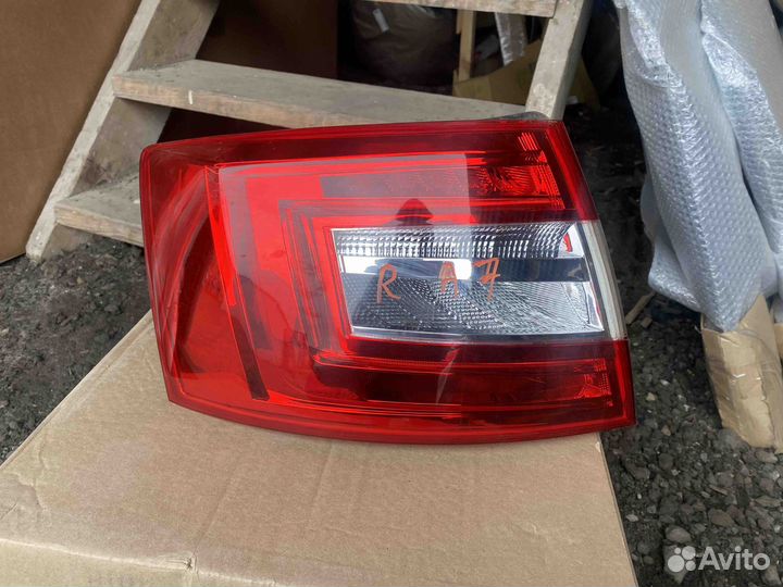 Фонарь задний левый Skoda Octavia A7 5E5945095B