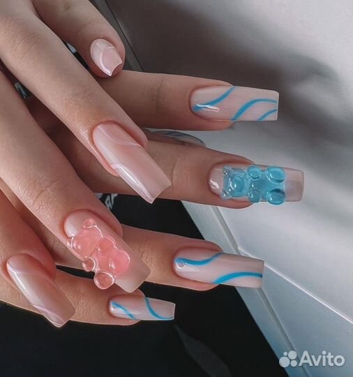 Маникюр, педикюр, наращивание ногтей