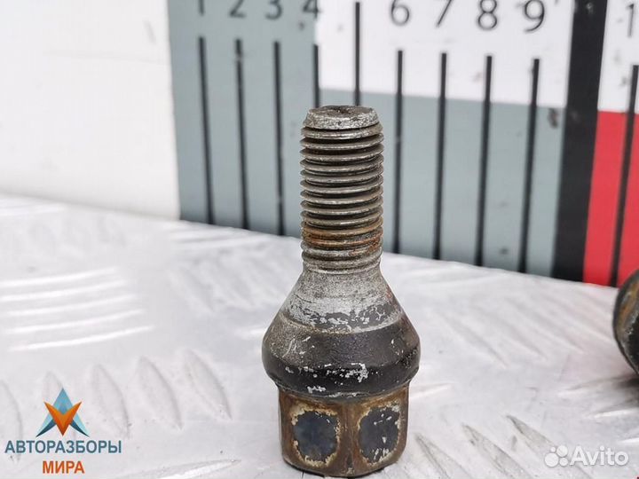 Болт колесный Dacia Logan 2005 701601139B