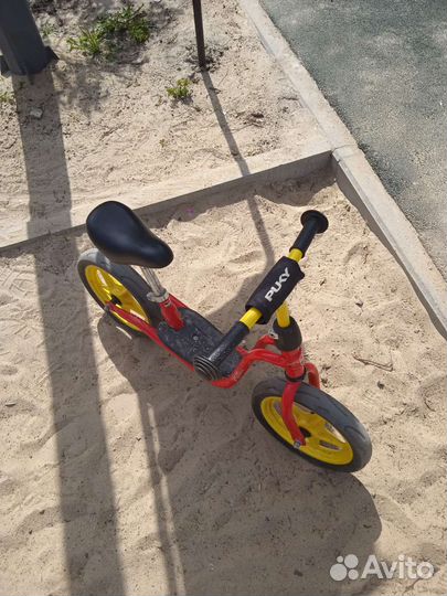 Велосипед без педалей (беговел). Беговелы puky