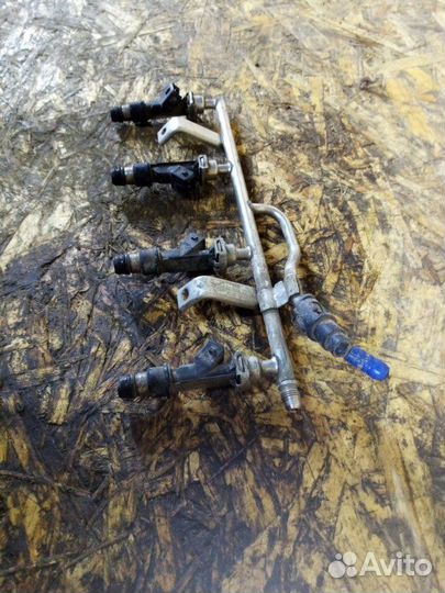 Рампа топлевная Opel Astra H