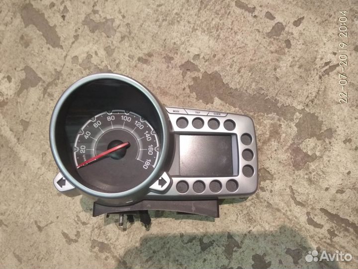 Панель приборов на Шевроле Спарк 2012 года