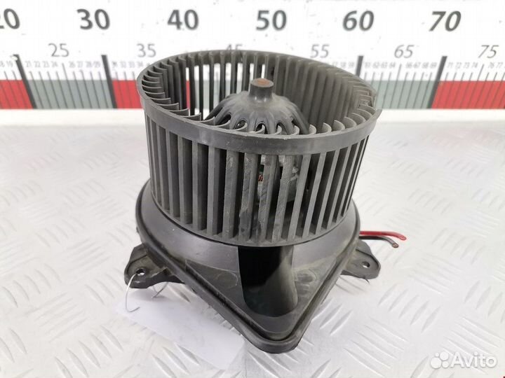 Моторчик печки для Renault Scenic 1 7701048387