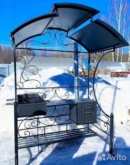 Мангал с крышей