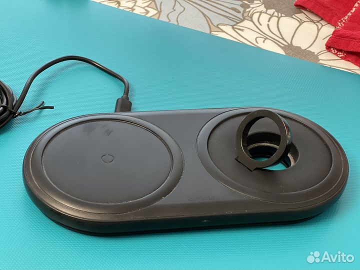 Зарядное устройство для iPhone плюс часы