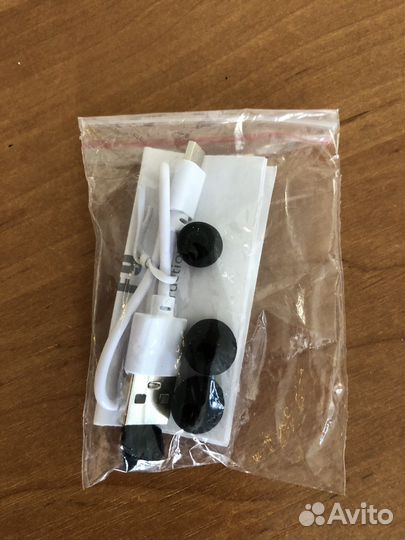 Беспроводные наушники новые