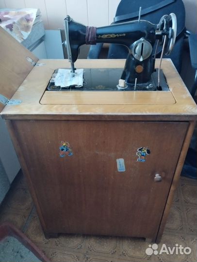 Швейная машина Подольск ножная