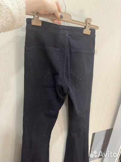 Джинсы bershka flared