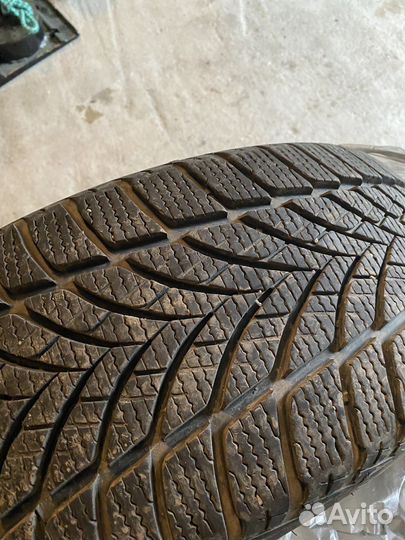 Goodyear UltraGrip 205/55 R16