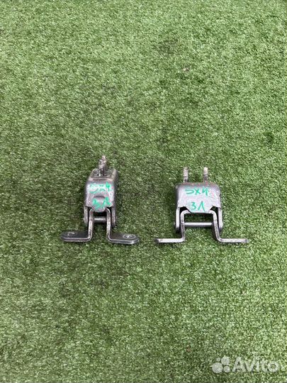 Петли двери задние левые Suzuki Sx4 1 1.6 M16A