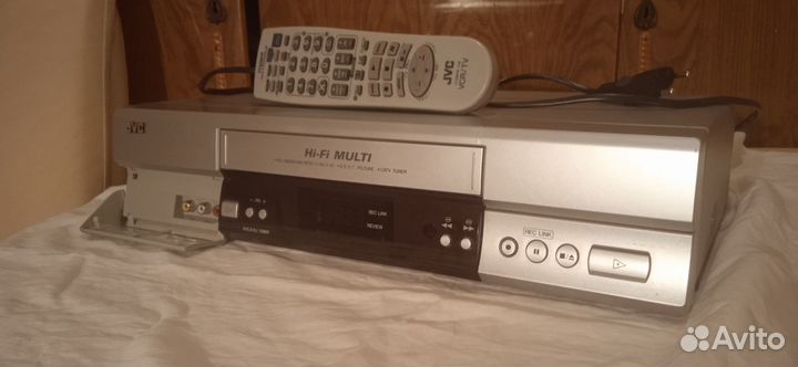 Видеомагнитофон JVC HR-V605ER (HI-FI/стерео)