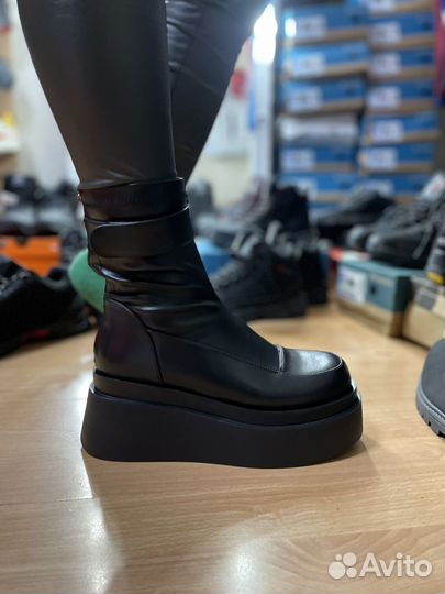 Ботинки женские