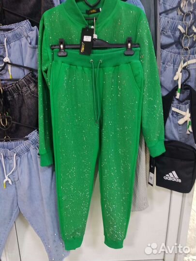 Костюм спортивный