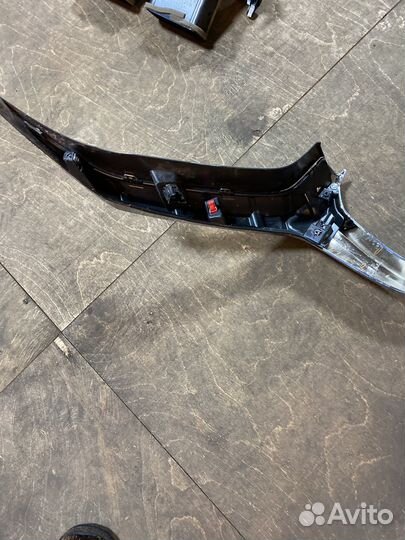 Молдинг решетки радиатора Mazda CX-30