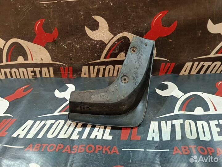 Брызговик передний левый Kia Sorento BL D4CB 2002