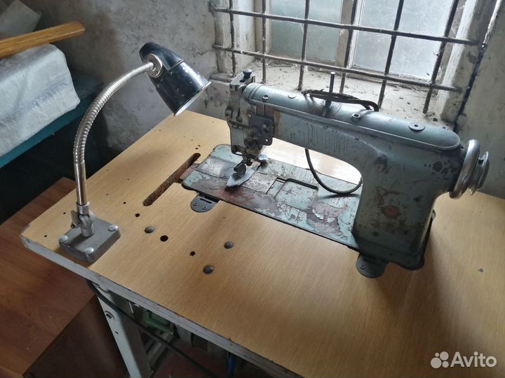 Швейная машина