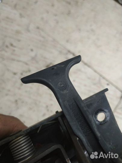 Замок капота Mercedes E-Class W211